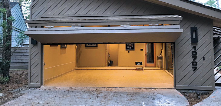 Vertical Bifold Garage Door Repair in North Hollywood 